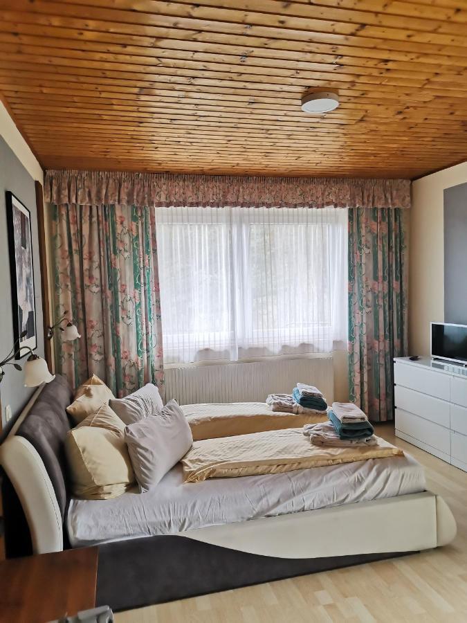 Pension Arkadenhof Лойперсдорф-бай-Фюрстенфельд Екстер'єр фото