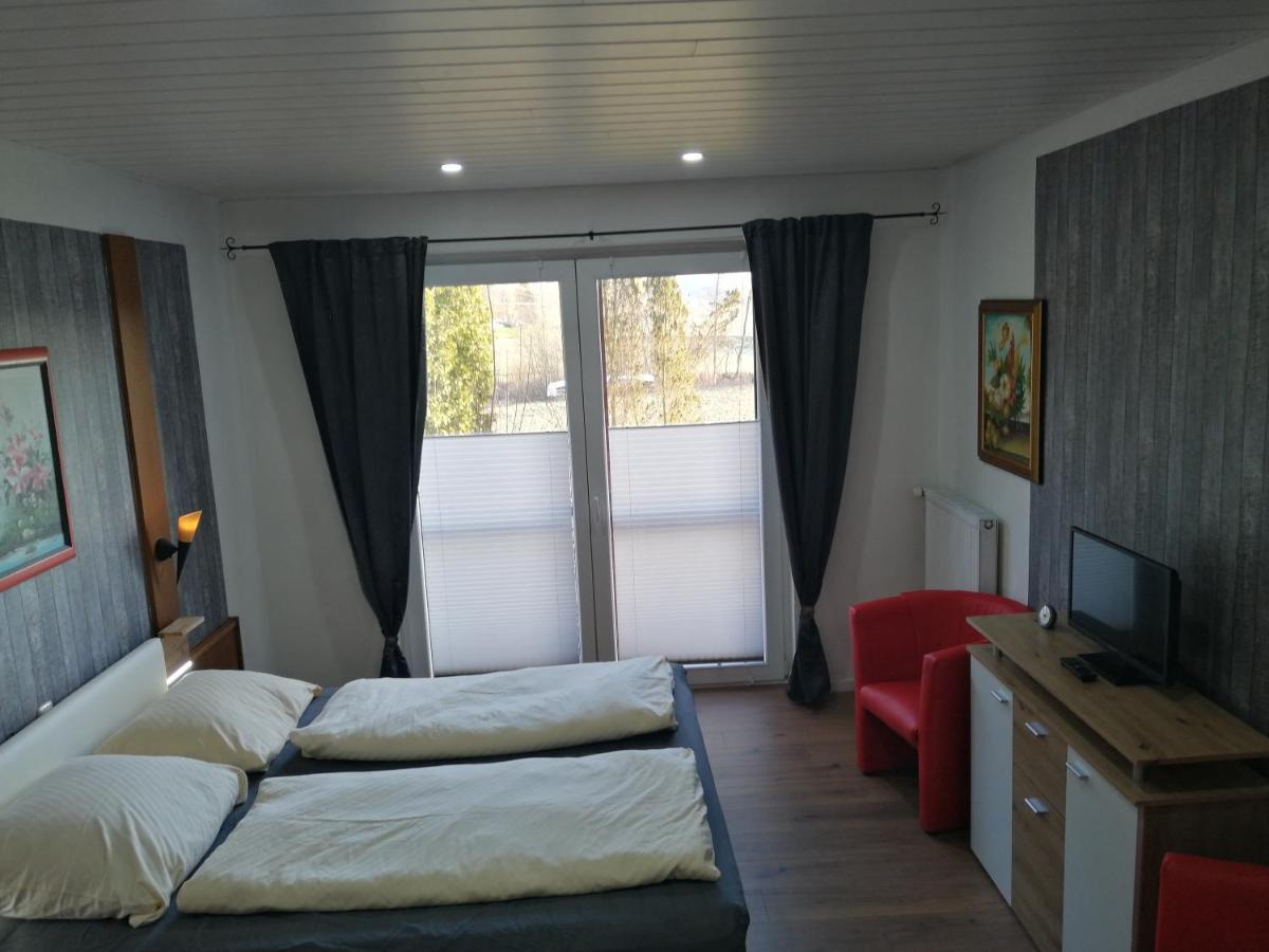Pension Arkadenhof Лойперсдорф-бай-Фюрстенфельд Екстер'єр фото