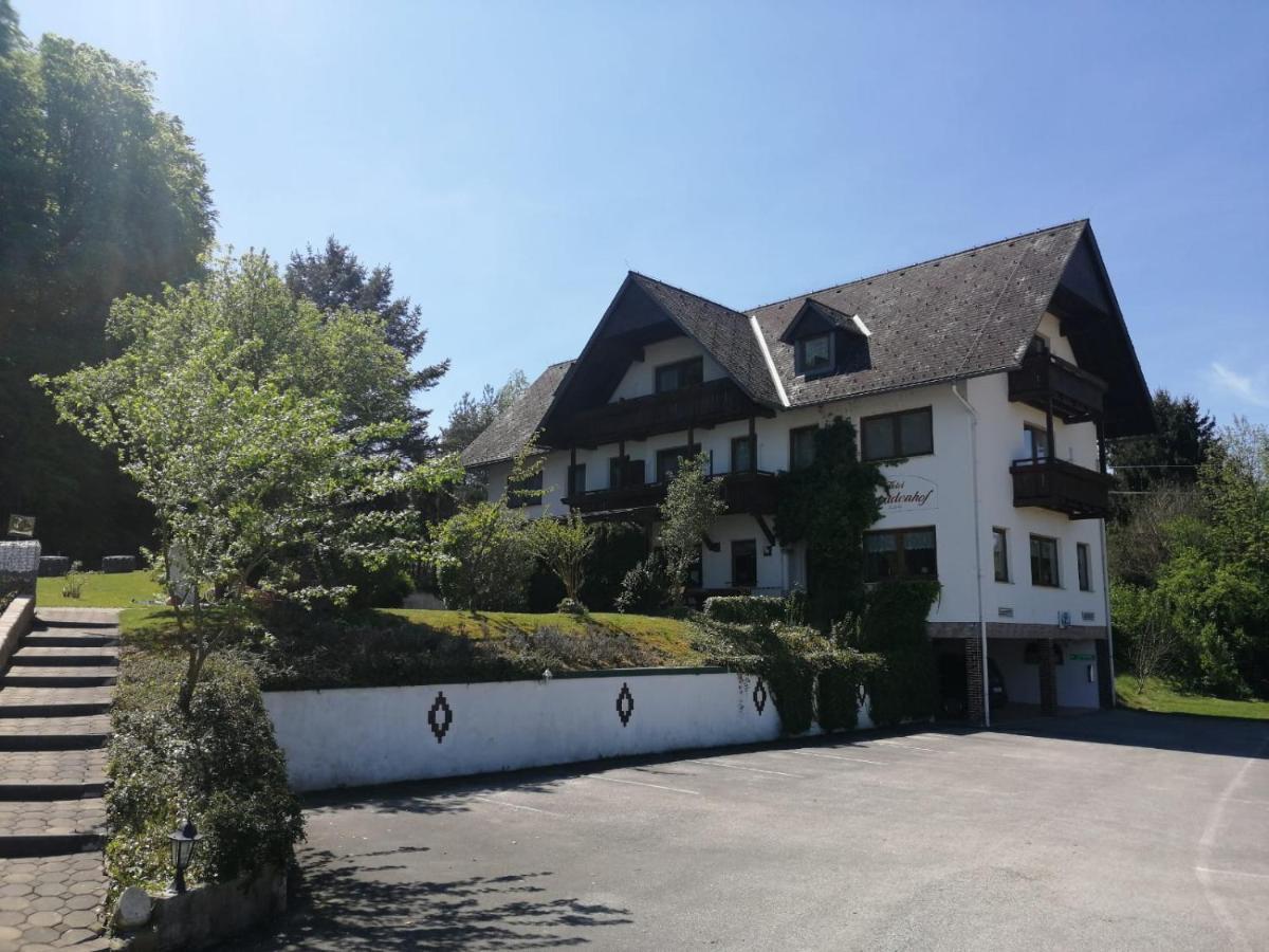 Pension Arkadenhof Лойперсдорф-бай-Фюрстенфельд Екстер'єр фото
