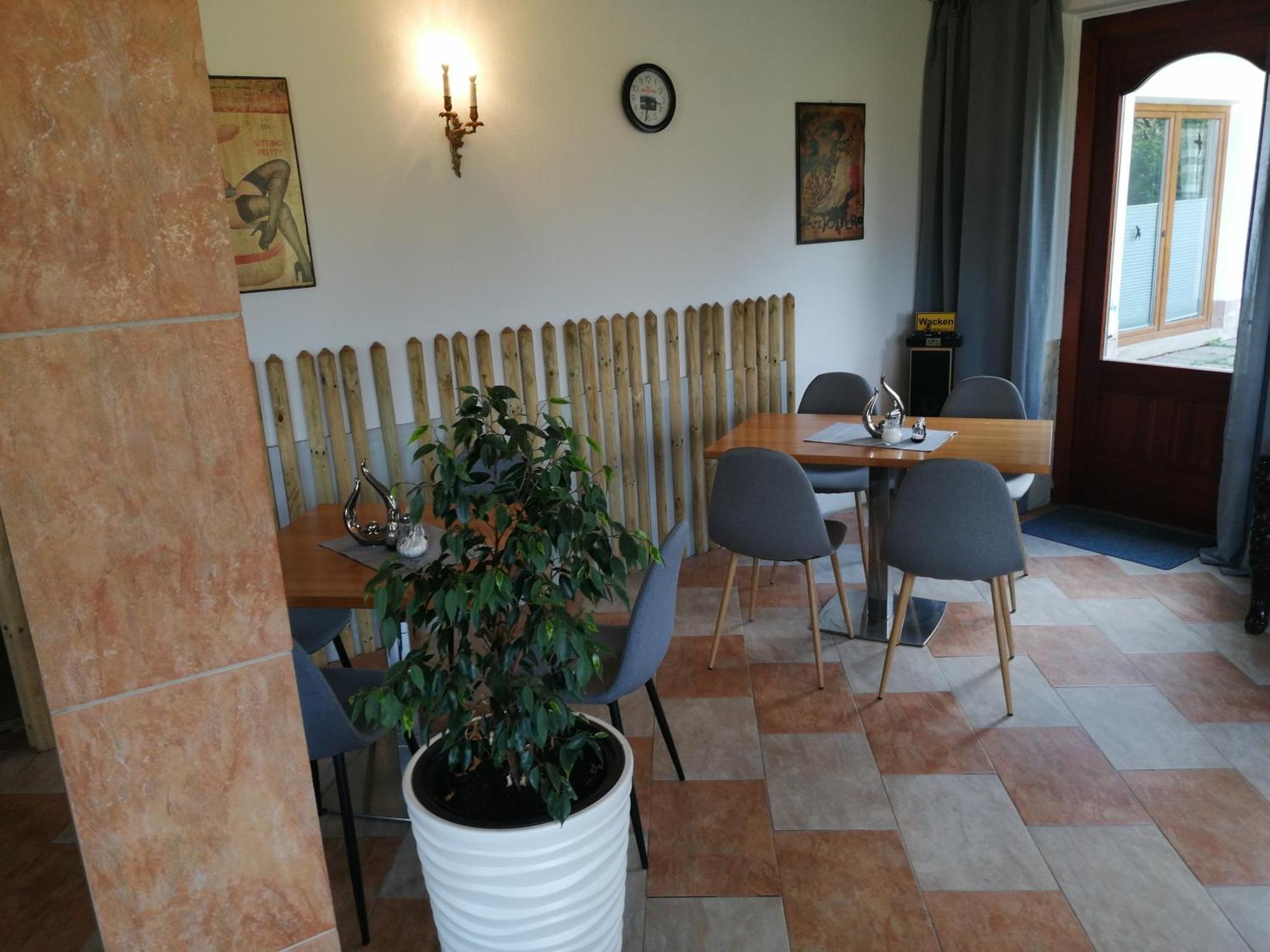 Pension Arkadenhof Лойперсдорф-бай-Фюрстенфельд Екстер'єр фото